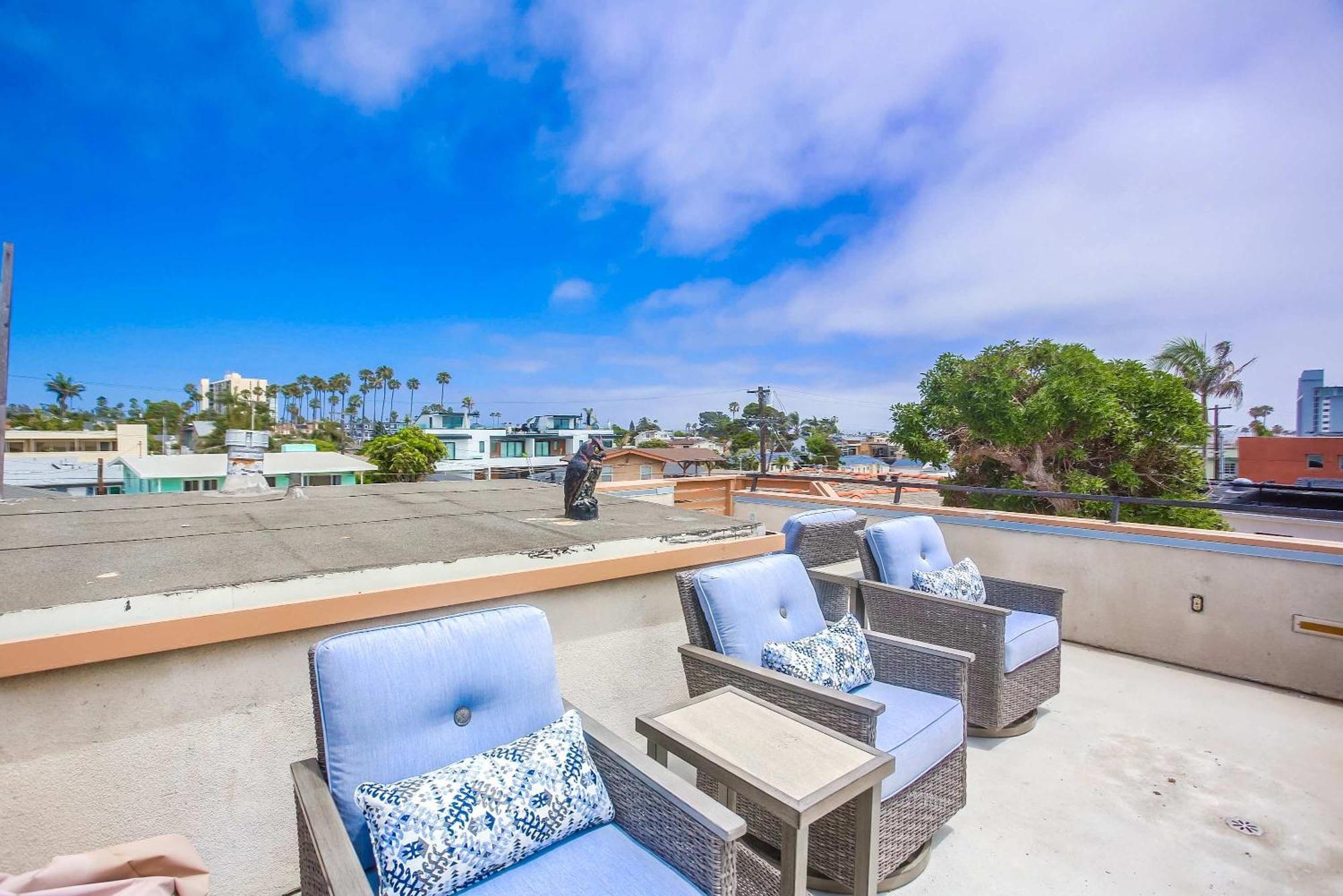 Steps 2 Ocean & Surfing Ocean Views Rooftop Deck Casa de férias *